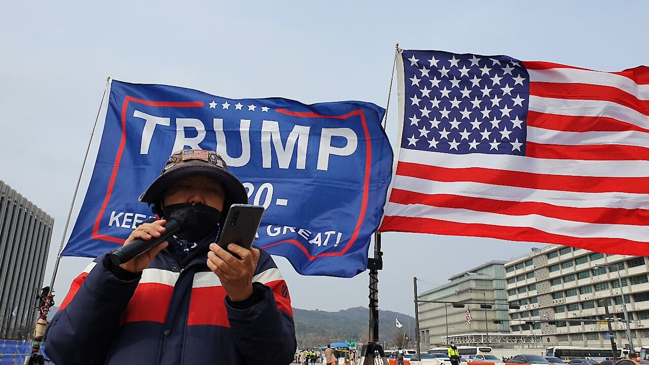 S Koreans protest pro-China Communists