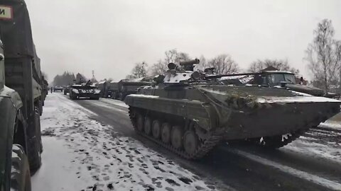 ★★★ Russian armored vehicles advance in the Kiev area