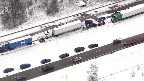 40-50 cars involved in crash on I-94 in Jackson