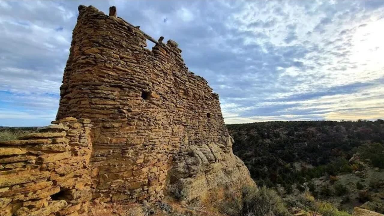 Abandoned Castle in the Desert, Look Whats Under The Crawlspace, On Scene