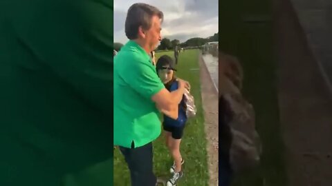 Bolsonaro mandou pegar menininha chorando