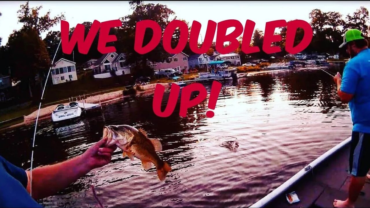 We Found More BIG BASS!! (Summer Fishing)