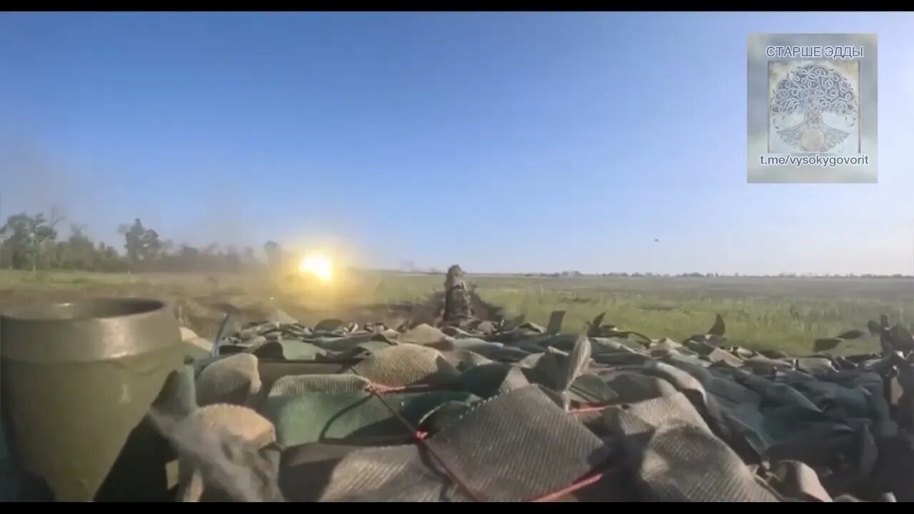 Footage of Russian tank being attacked by enemy drones