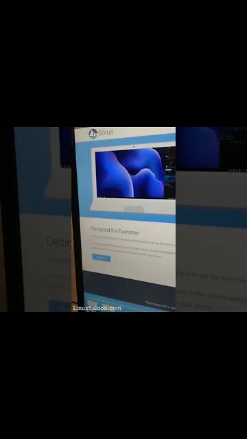 Successful Install of Solus for Linux Saloon distro exploration #shorts