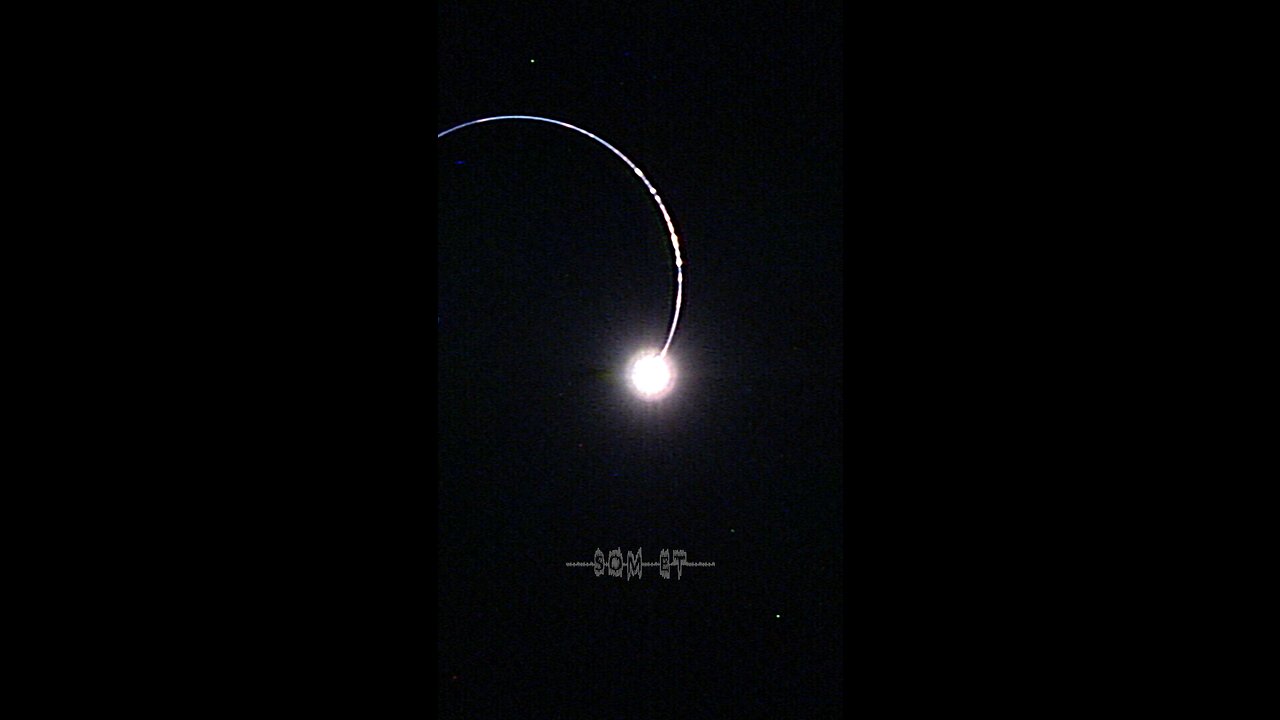 Som ET - 45 - Moon - Earth (diamond ring) - The Earth at the Time of a Penumbal Lunar Eclipse