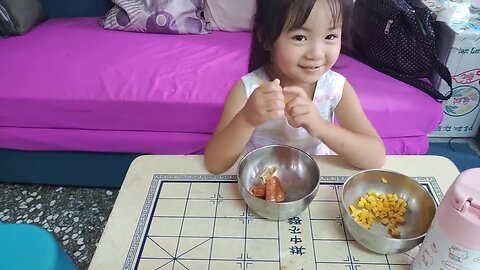 Qiaoli silly 吃午饭 11-20-24