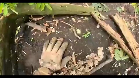 POV Footage of 2 Azov soldiers under artillery fire from Russian forces