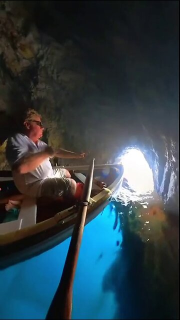 BLUE GROTTO CAPRI ITALY