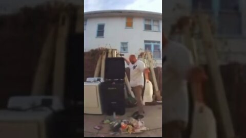 It happens to the best of us😂#shorts #funny #trash #happensallthetime #unlucky