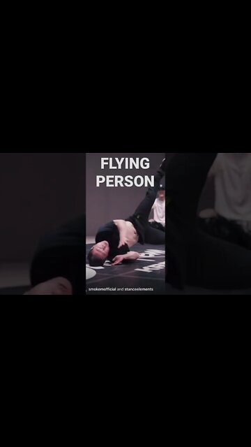 Flying Person 👀👀👀! Can’t believe this? #bboypocket #alien #ufo #breakstreet #powermoves