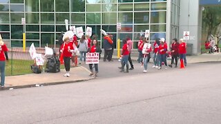 Both sides in Mercy Hospital strike still bargaining