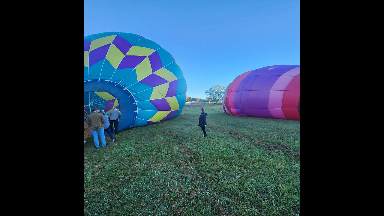 Flying hot air balloons with friends