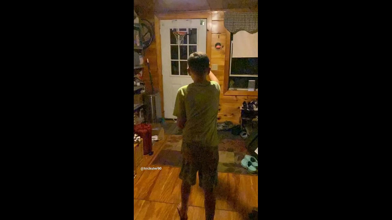 Mini hoop dunk