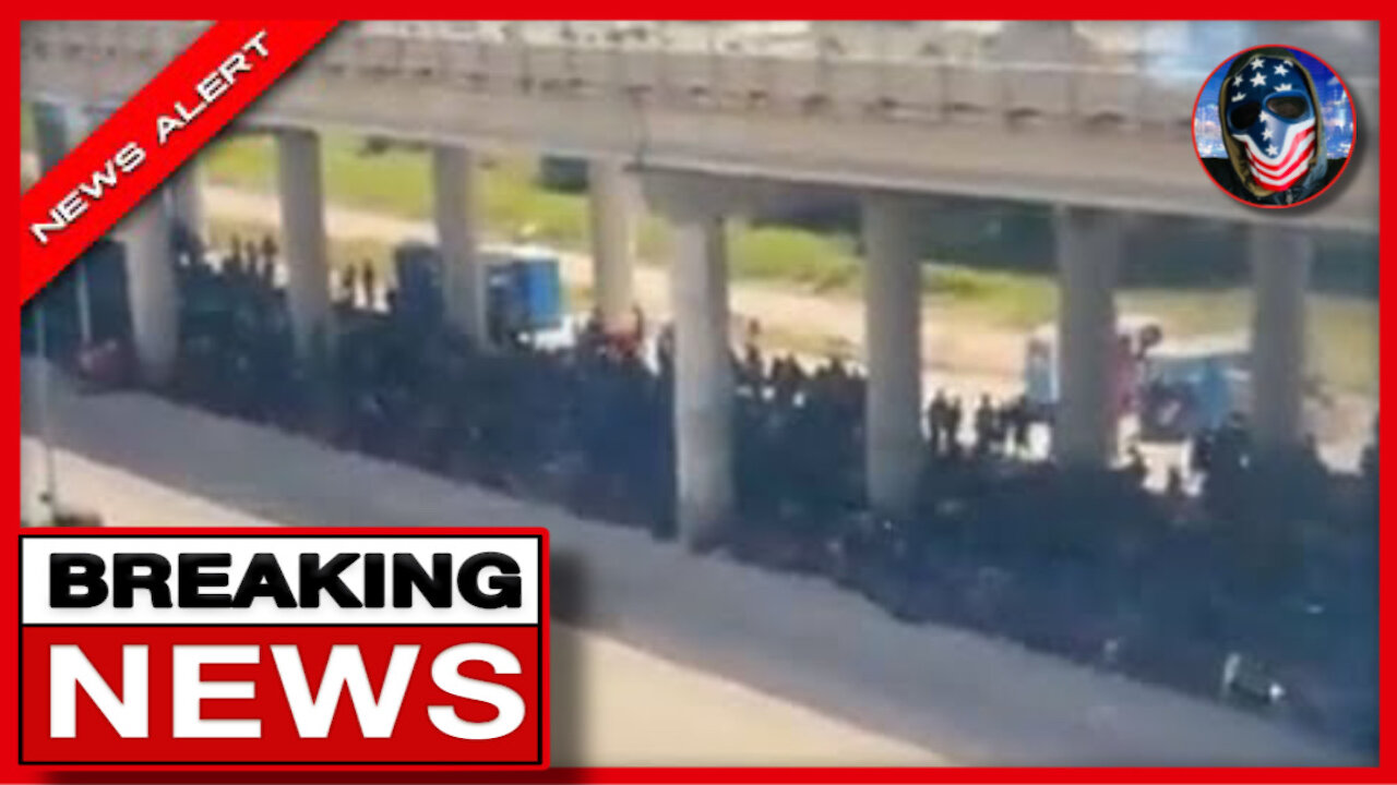 HORRIFYING Scene Showing The LARGEST Group Of ILLEGALS Crossing The Border!!!