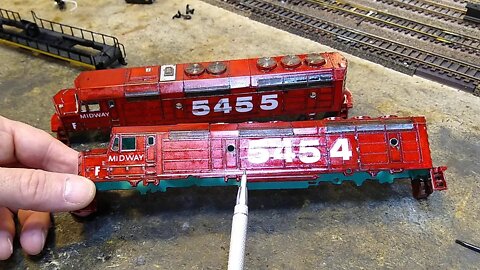 Athearn F45 FP45 vs. Citadel Contrast Blood Angels Red part 2