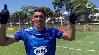 Cruzeiro anunciando o "Luva do Cruzeiro" - o novo reforço da Raposa, Luvannor