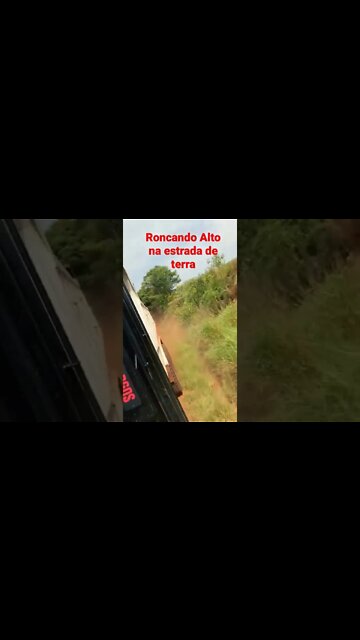 Caçambeiro roncando alto na estrada de terra #shorts #trucklife #shortsyoutube #youtubeshorts