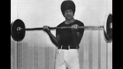 Cross kick Studio Films Bruce Lee Fitness pictures number 1