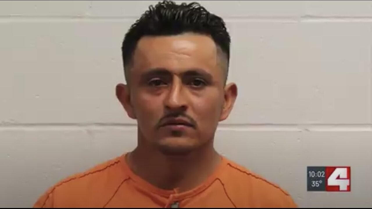 Missouri - Illegal Alien Stabs two People in a Laundromat