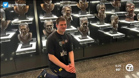 Michigan defensive back Jesse Madden visits Hall of Fame, poses with grandpa John's HOF bust