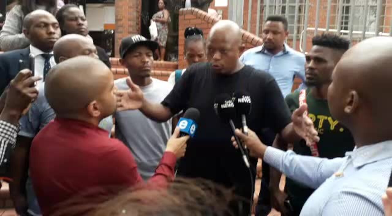 SOUTH AFRICA - Durban - Mampintsha outside Pinetown magistrates Court (Videos) (LtV)