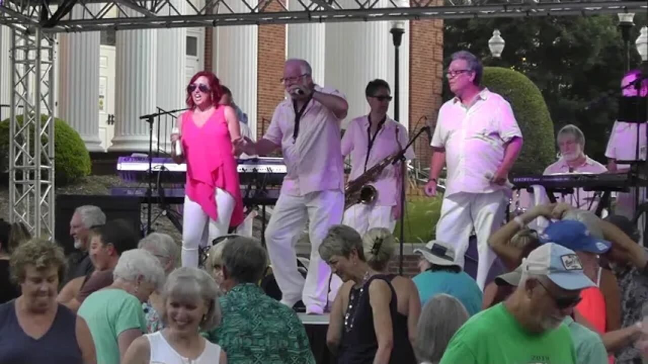 The Catalinas - LIVE - Beach Music Melody