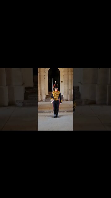 changing of the Guards underneath the arc #horseguardsparade