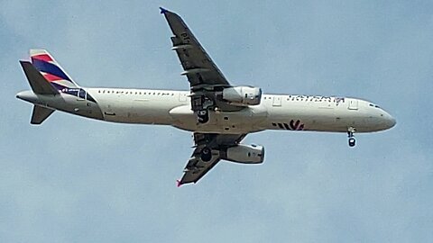 Airbus A321 PT-MXG coming from Manaus to Fortaleza