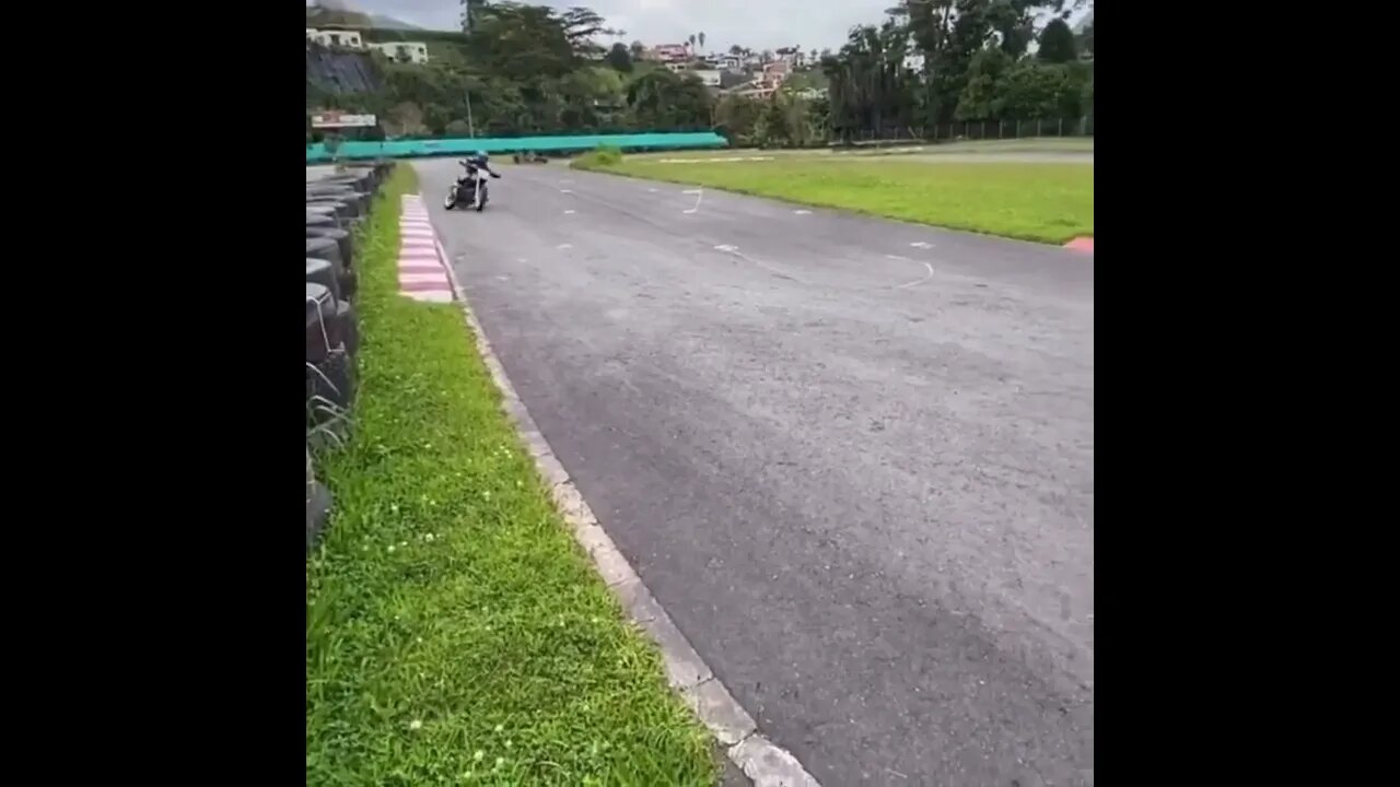 POR FAVOR INSCREVA ME AJUDA - PLEASE SUBSCRIBE HELP ME