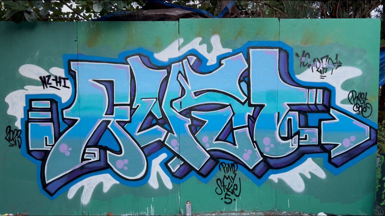 Rust1 paints Graffiti in the style of alfa1 from New Zealand