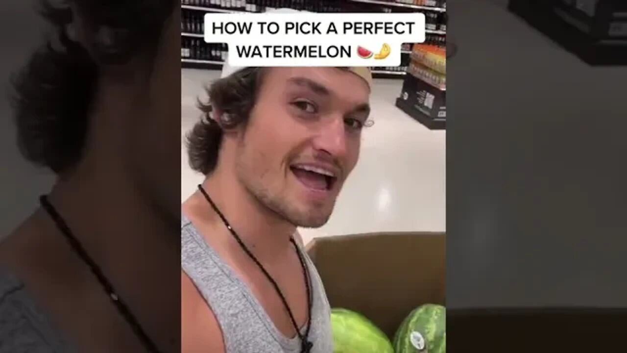 How to pick the ✨perfect✨ watermelon 😍🍉