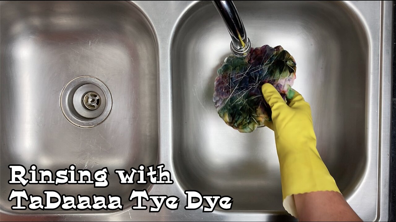 Rinsing Tie Dye with TaDaaaa Tye Dye: Beach Lunch Lounge Button Up