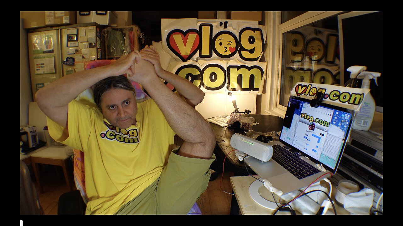 Lounger & scrounger video call wed 8 feb 2023 GeorgeGodley dot com vlog dot com Clip0096S03