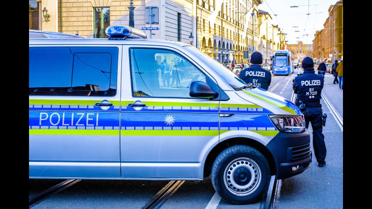 *** Epic footage moments polizei blocks trucks **** Watch This. Omg 😱