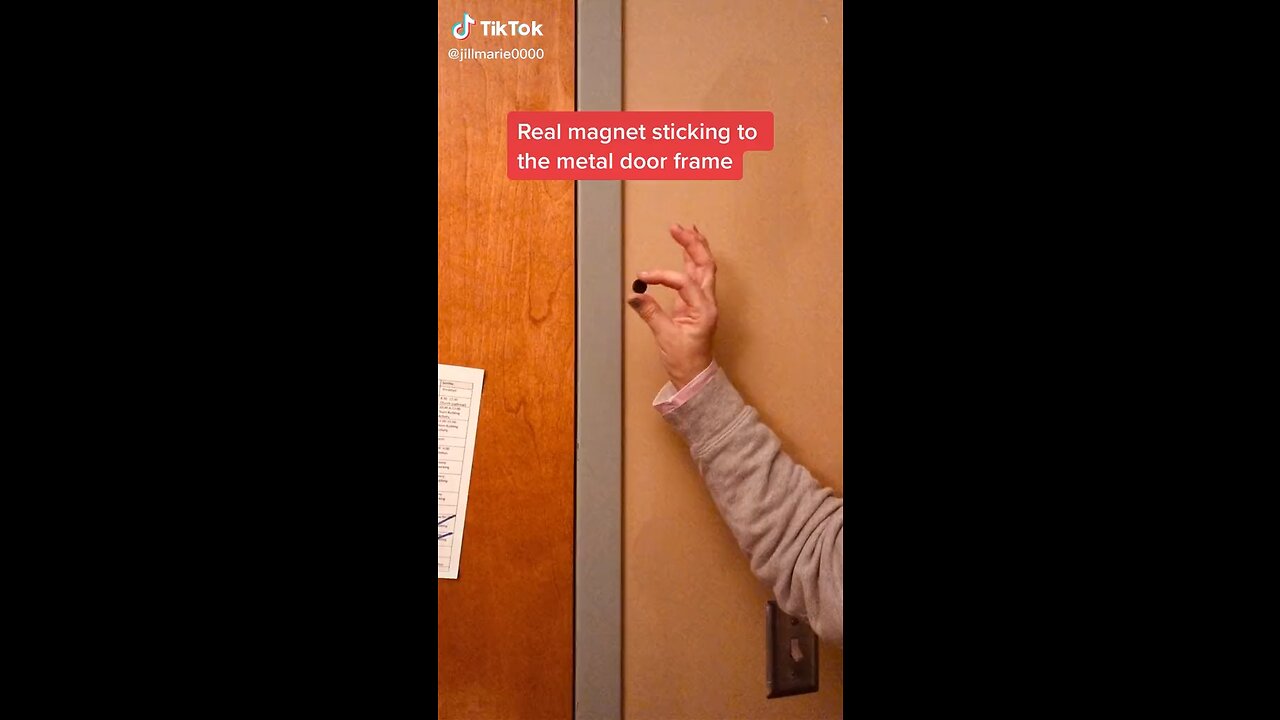 Magnet arm vax