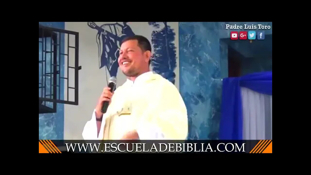 María no es DÍOS. ¿Entonces cómo nos escucha? Padre Luis Toro