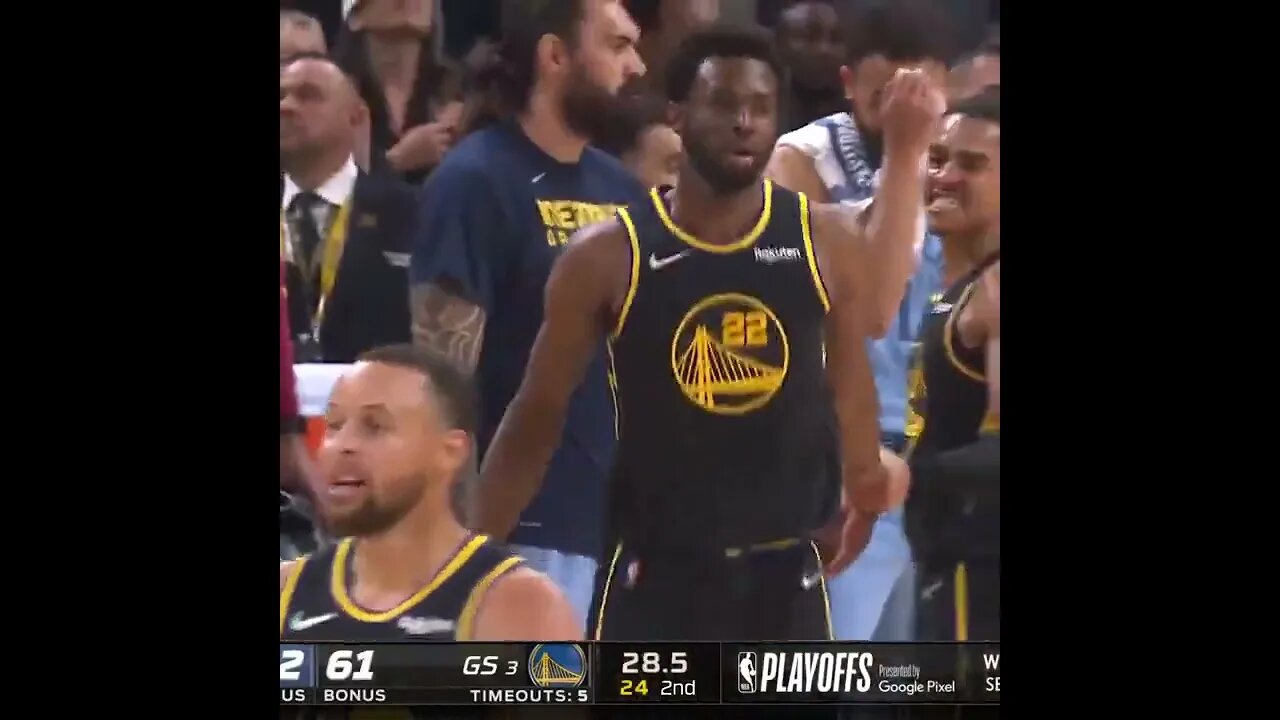 Andrew Wiggins Clearing His WAY