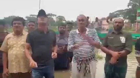 সিলেটে বন্যা। বাড়ি ঘর ছেড়ে স্কুলই তাদের একমাত্র ঠিকানা। 😭😭