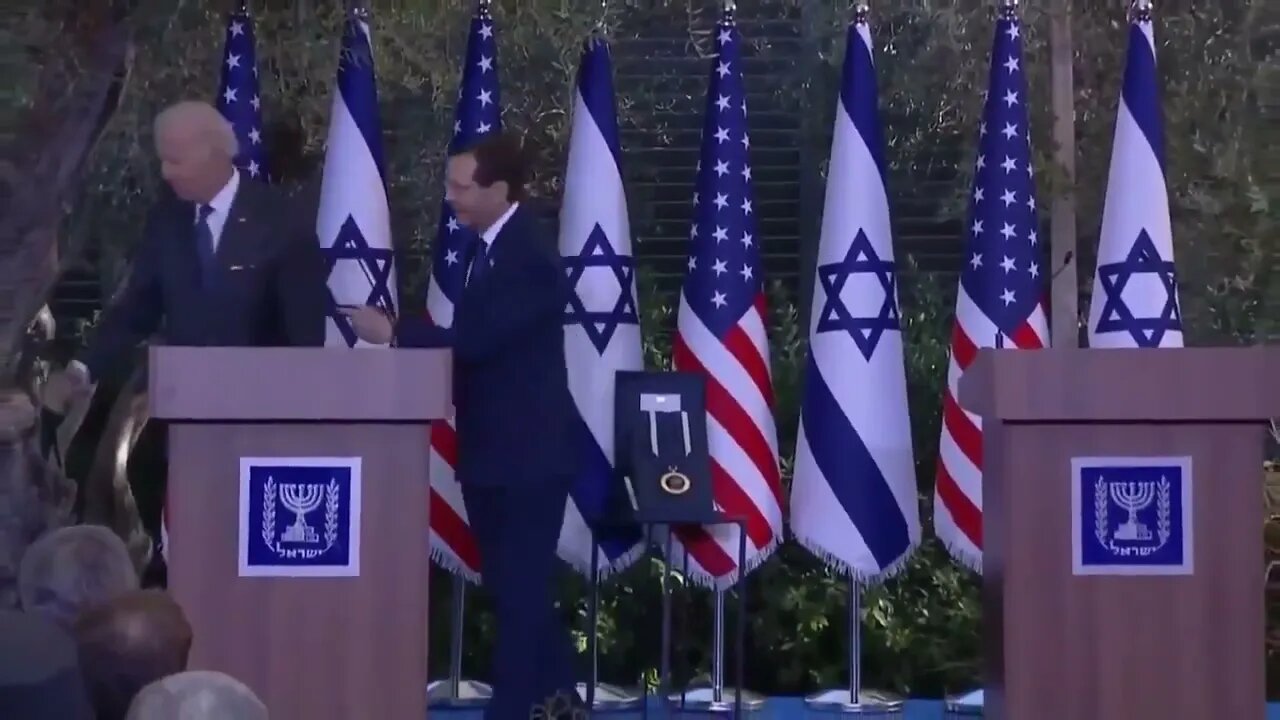 International Embarrassment: It appears the President of the United States is shaking hands