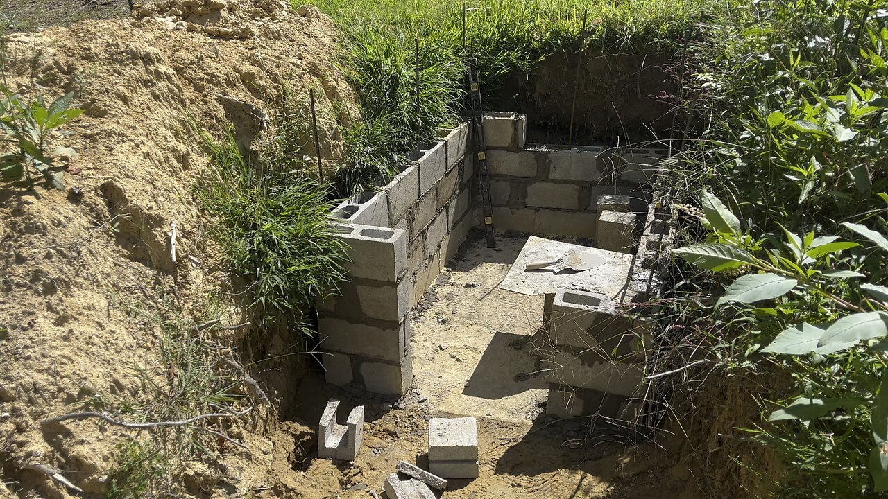 Blocking The Cellar 🧱 #ChamberlinFamilyFarms #cellar #masonry #construction