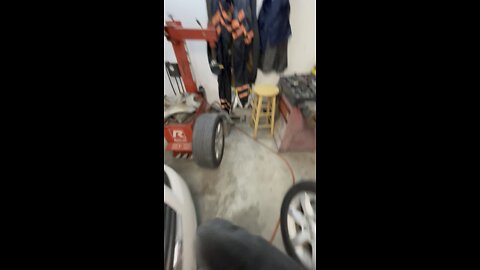 How I do tires on my old tire machine part 1