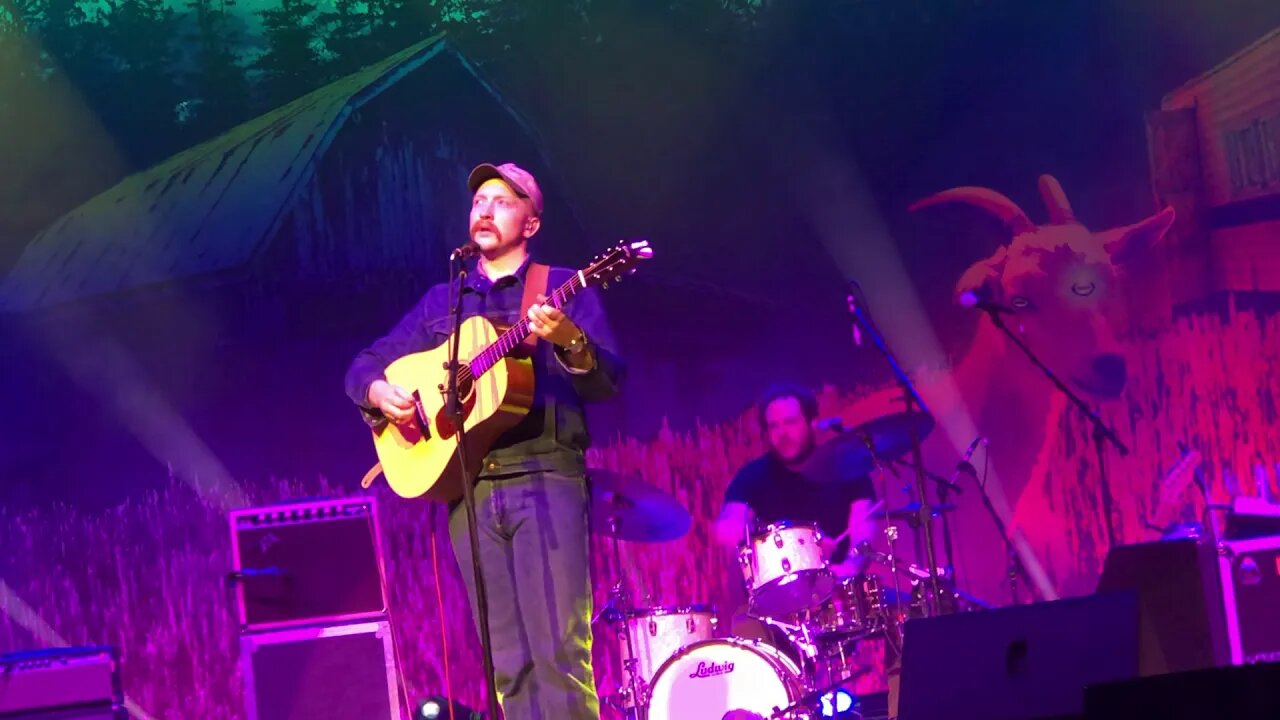 Tyler Childers & The Food Stamps - Tennessee Blues (Ryman Auditorium)