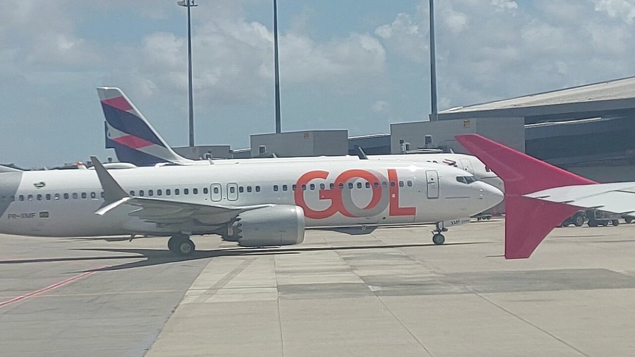 Pushback-Airbus A321 PT-MXB-Voo LATAM 3757