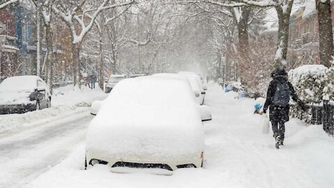 Les prédictions pour l'hiver au Canada sont sorties et tu devrais préparer ta pelle