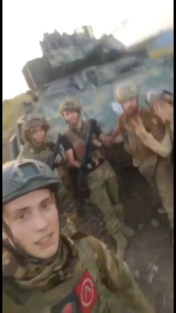 Russian soldiers send greetings to Zelensky for Bradley