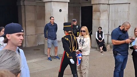 This tourist had a close encounter of the troop kind #horseguardsparade