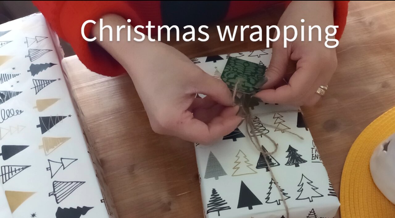 How to wrap christmas presents?