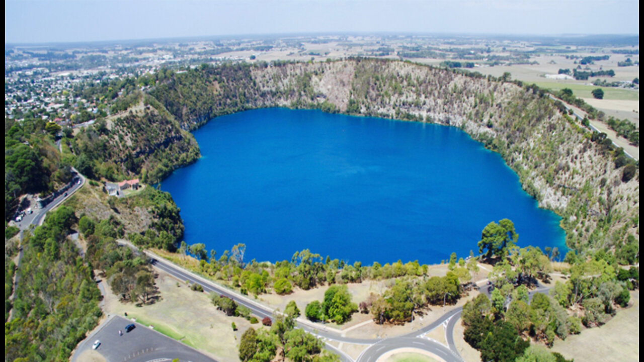 Fantastic - Blue Lake (Old Volcano: Highly recommended)