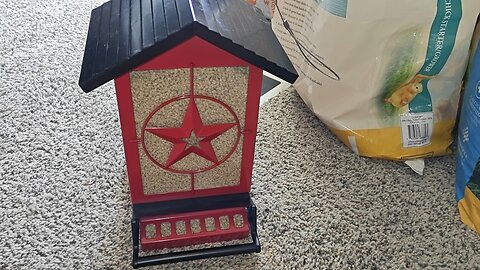 The Ultimate Squirrel-proof Bird Feeder By Abxkz