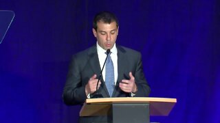 Alex Lasry gives speech at state convention